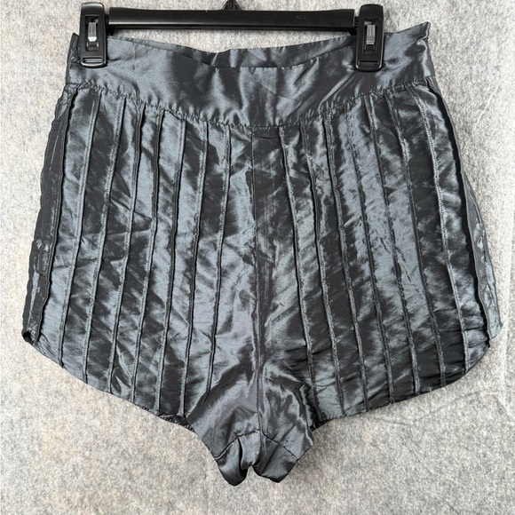 Twelve by Twelve Pants - Twelve by Twelve Womens Size Large high waisted edgy elegant cheeky dress shorts